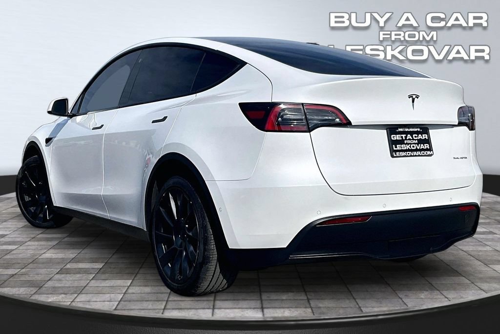 Used 2022 Tesla Model Y Long Range AWD/4WD image 2