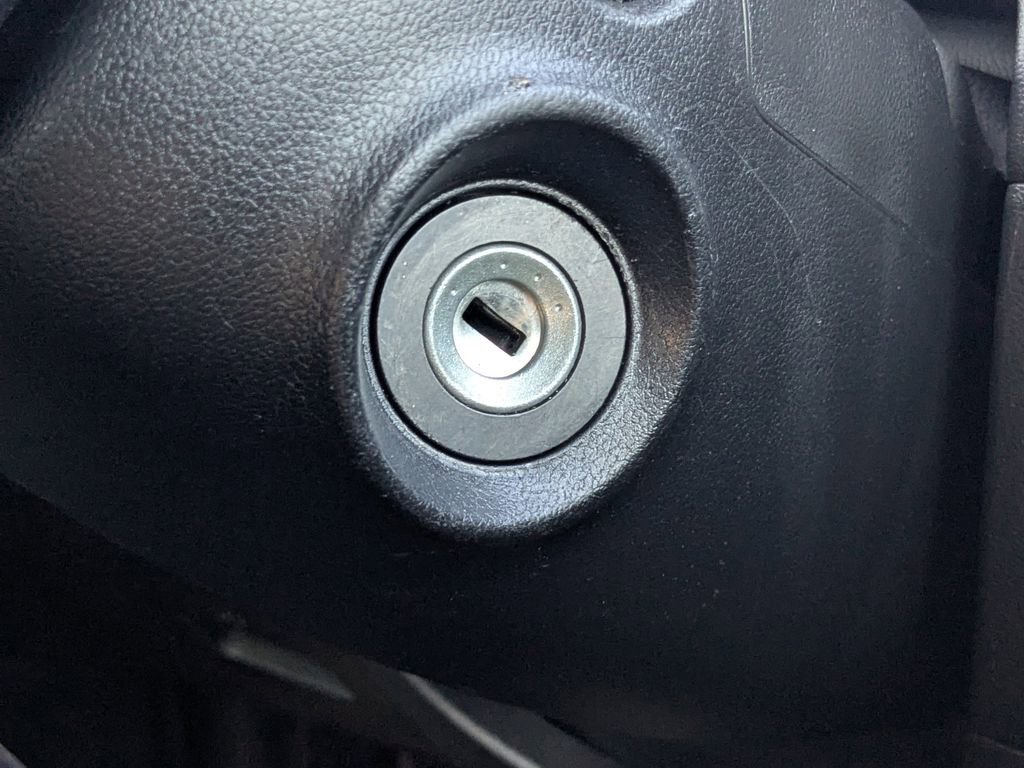 Used 2024 Hyundai Santa Cruz SE FWD image 28