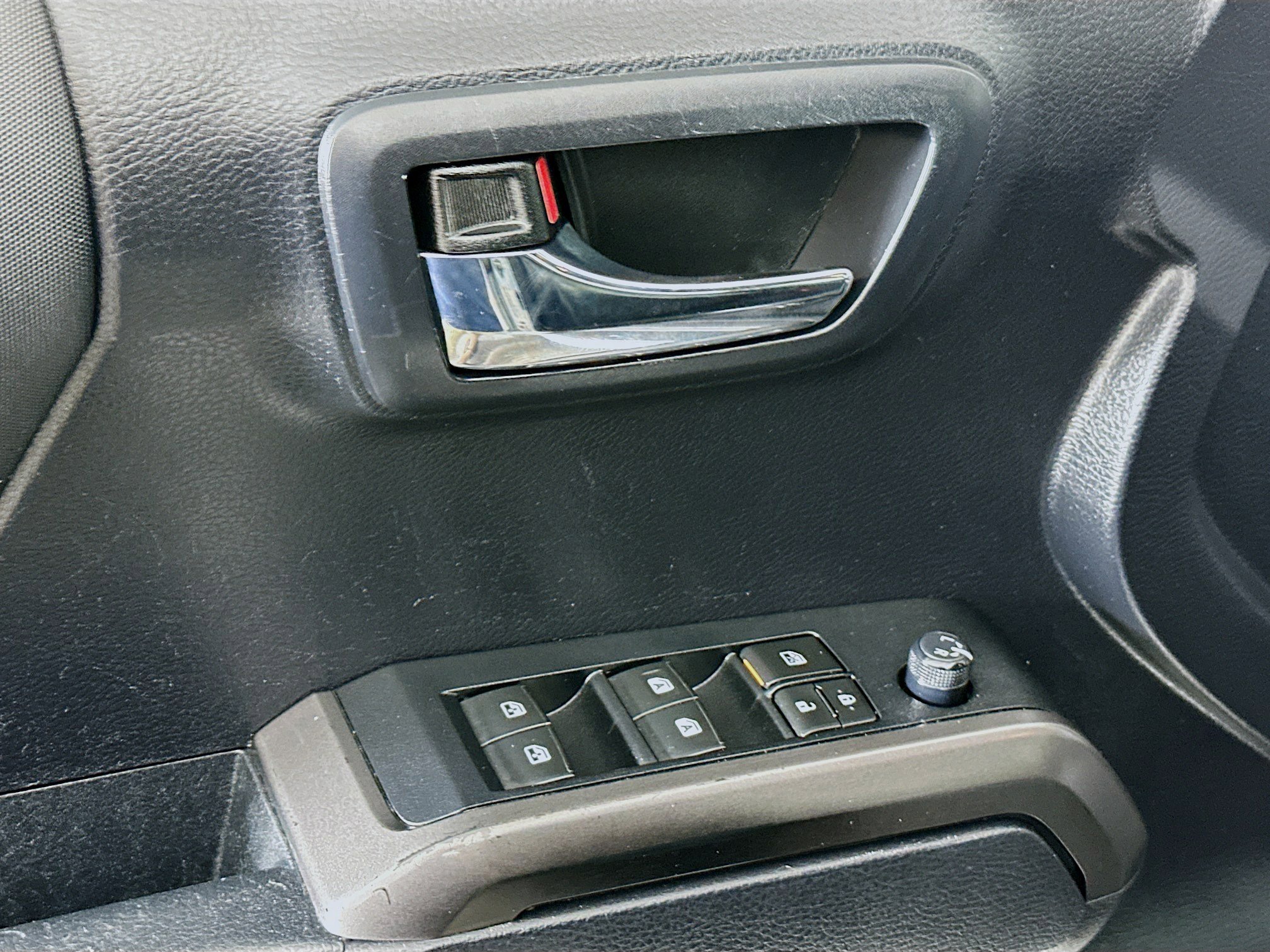 Used 2019 Toyota Tacoma TRD Sport AWD/4WD image 15