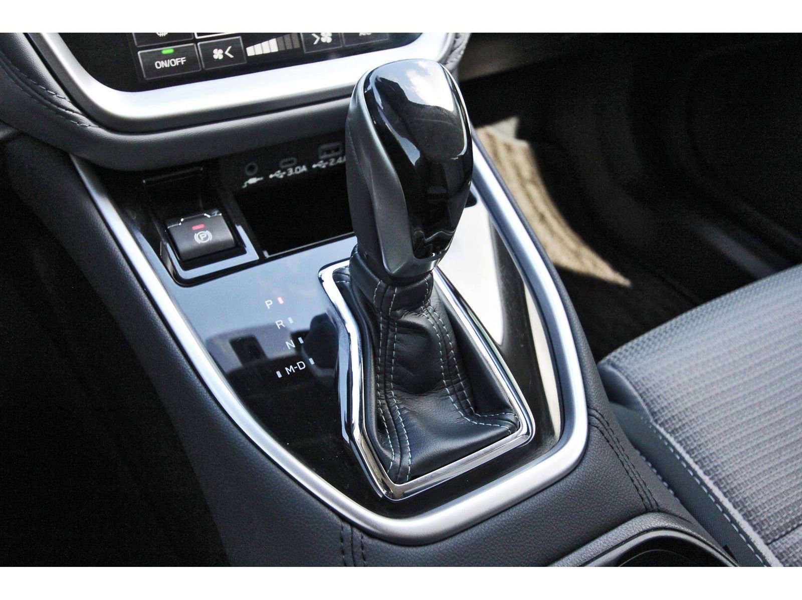 Certified 2025 Subaru Outback Premium image 28