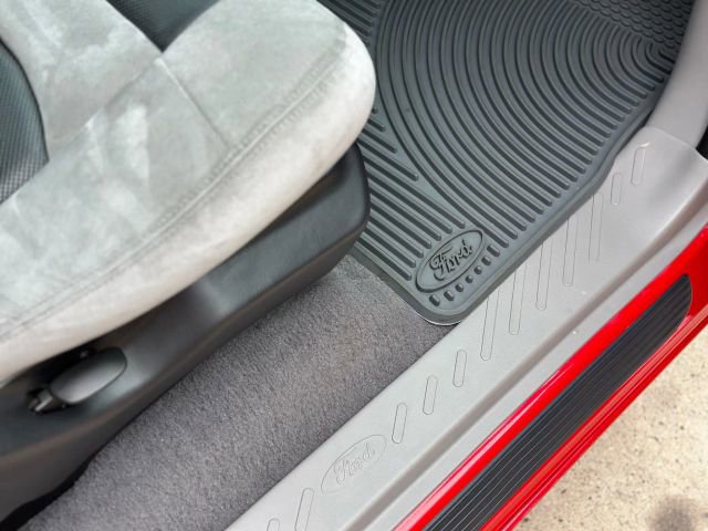 Used 2001 Ford F150 Lightning image 21