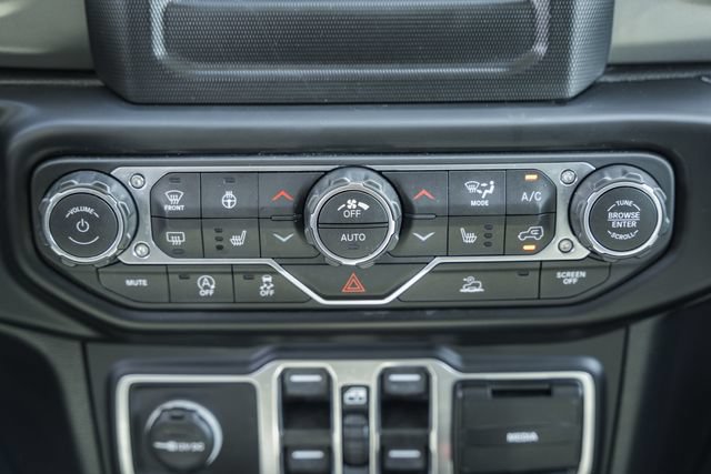 Used 2021 Jeep Wrangler Unlimited Sport AWD/4WD image 14