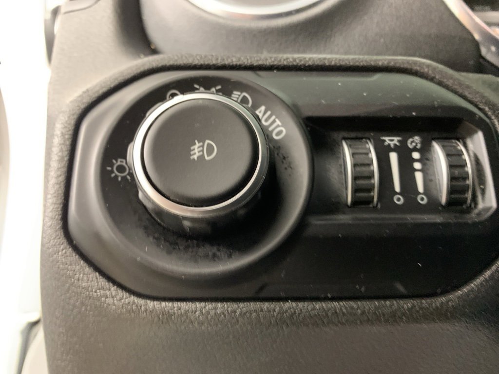 Used 2019 Jeep Wrangler Unlimited Sahara w/ Quick Order Package 24M Moab image 18