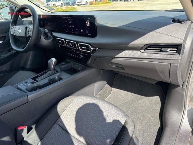 Used 2026 Nissan Sentra SV w/ Floor Mat Package FWD image 12