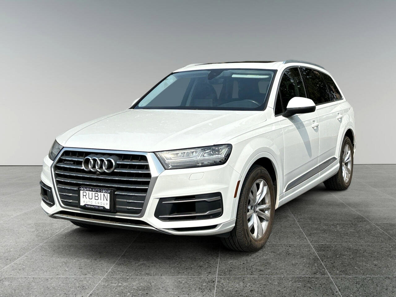Used 2019 Audi Q7 3.0T Premium Plus image 2