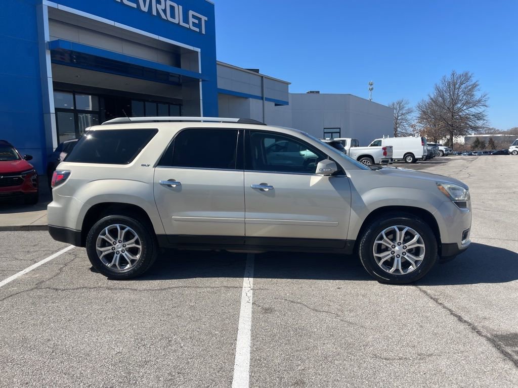 Used 2015 GMC Acadia SLT image 2