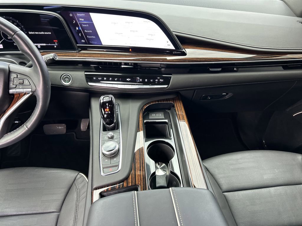 Certified 2024 Cadillac Escalade Premium Luxury image 15