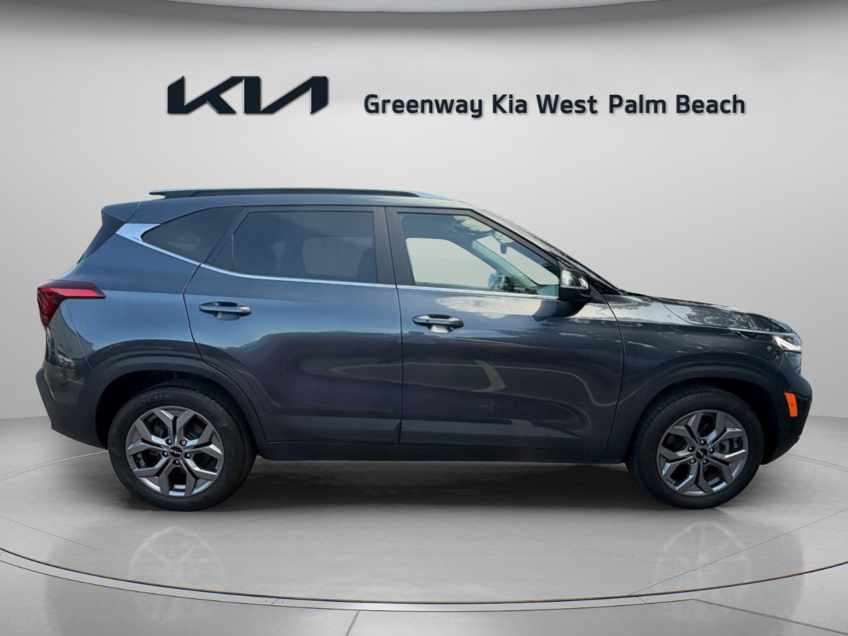 Used 2024 Kia Seltos S AWD/4WD image 8