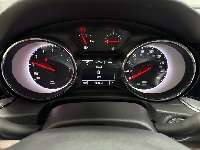 Used 2020 Buick Regal Preferred FWD image 16