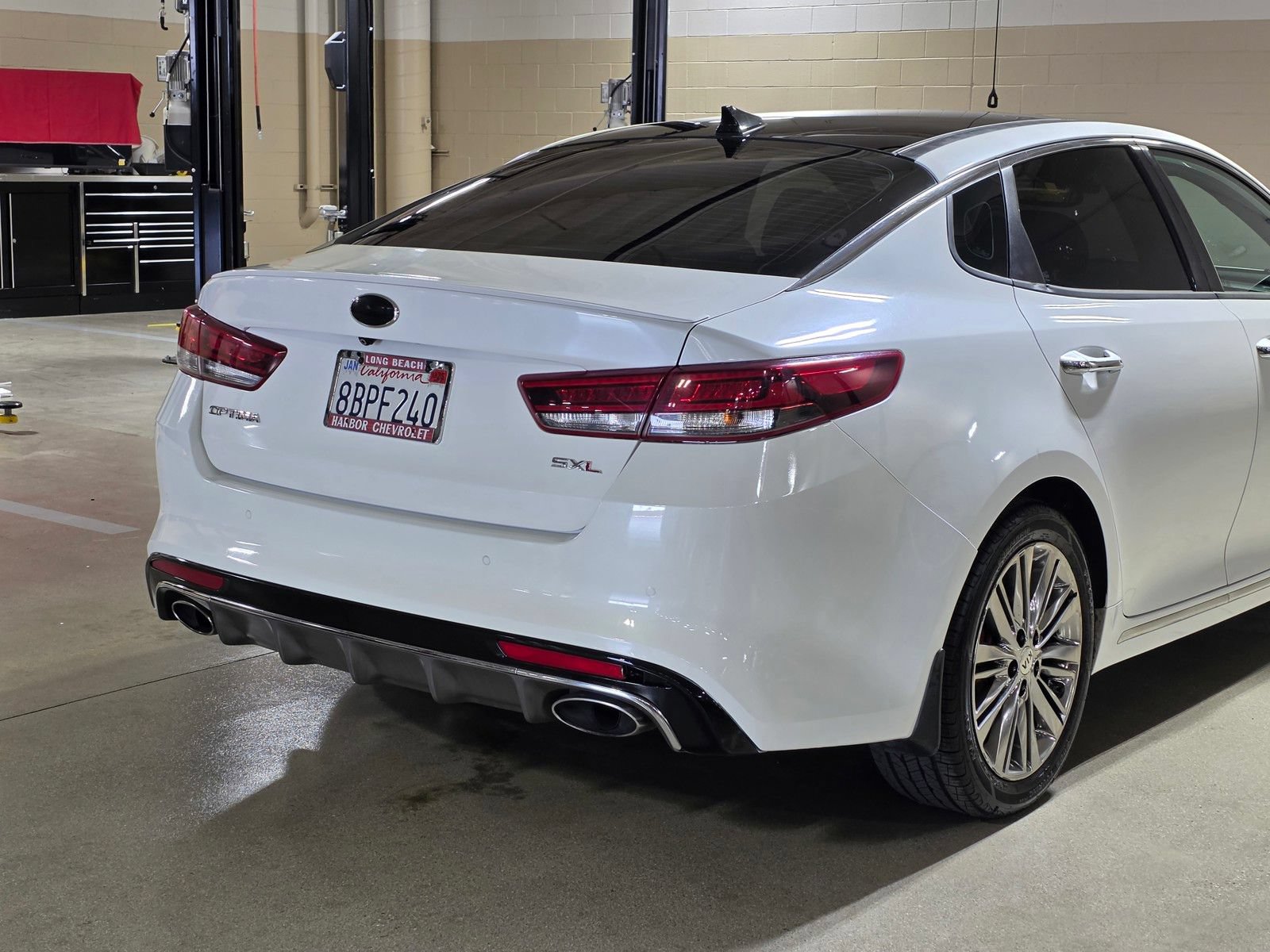 Used 2018 Kia Optima SX w/ Technology Package FWD image 11