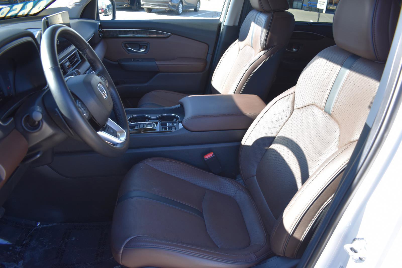 Used 2025 Honda Pilot Elite image 26