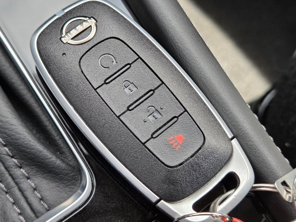 Used 2024 Nissan Kicks SR w/ SR Premium Package image 40