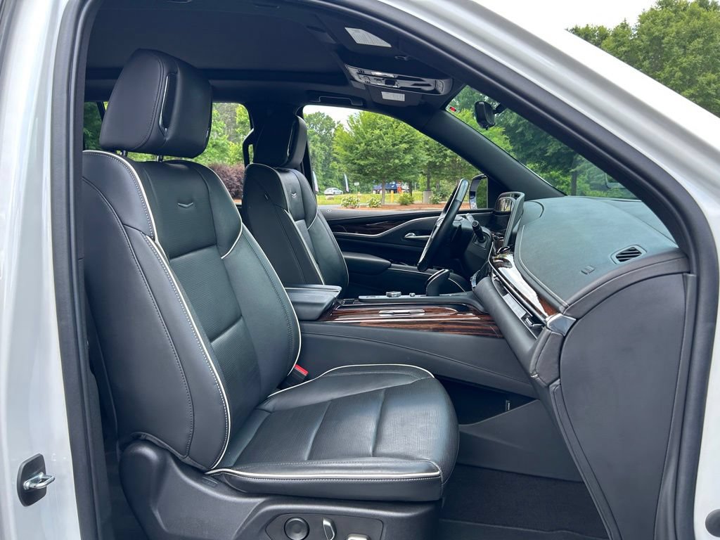 Used 2023 Cadillac Escalade ESV Premium Luxury AWD/4WD image 52