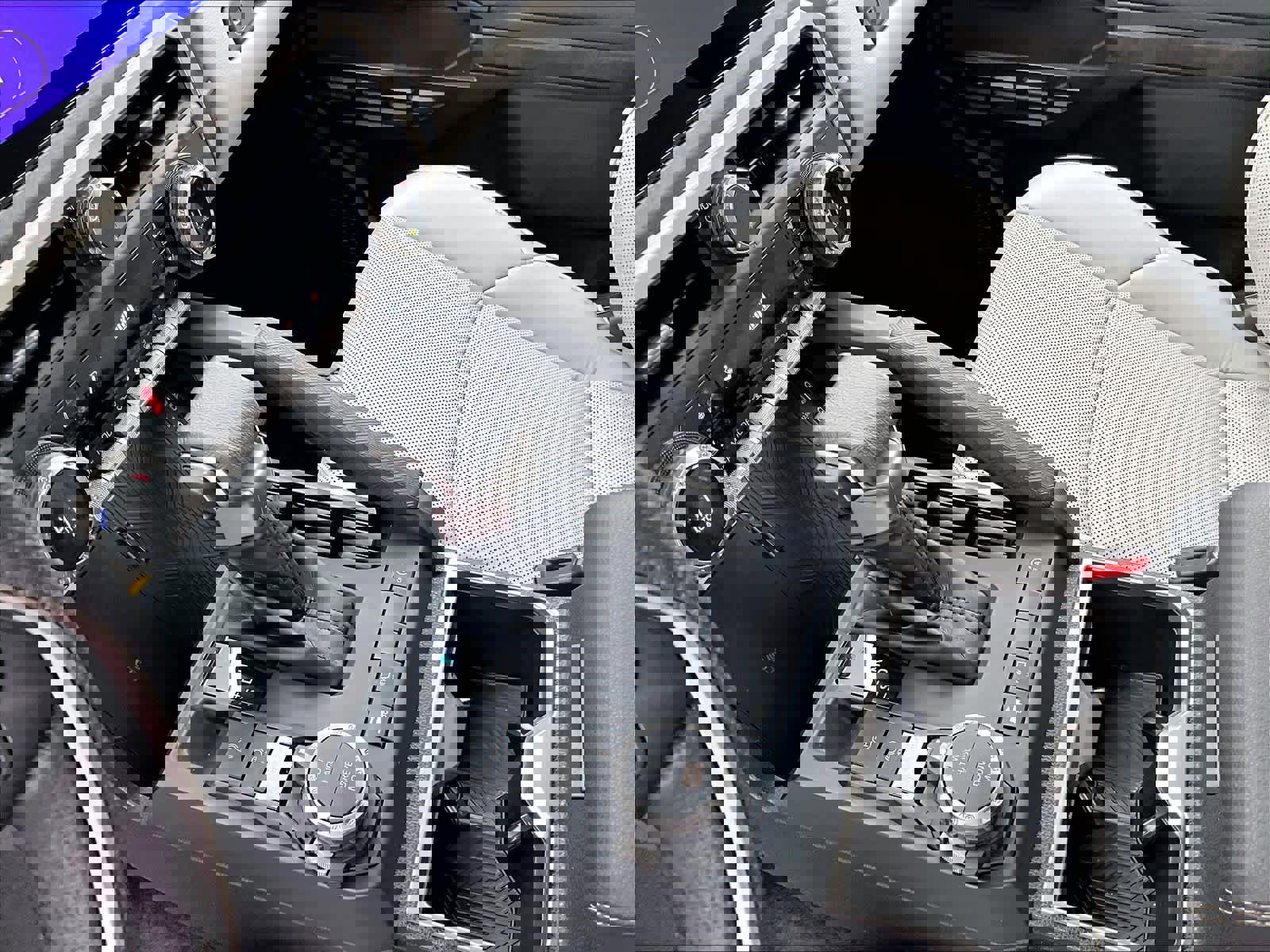 Used 2025 Toyota Tacoma Limited image 20