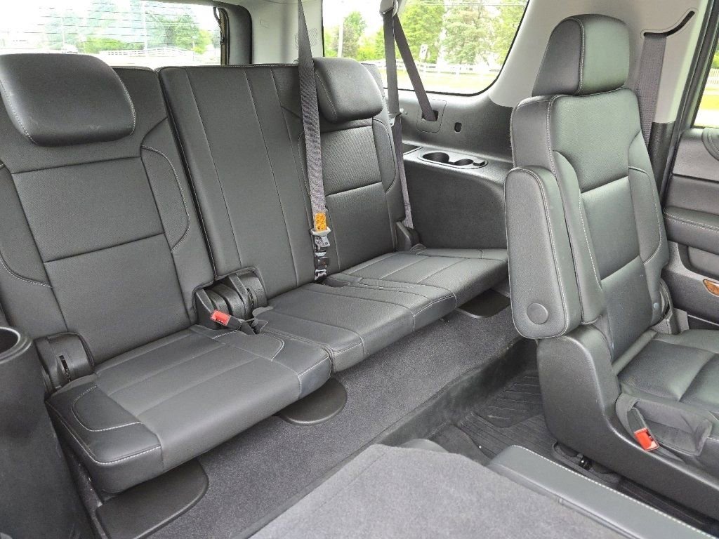 Used 2020 Chevrolet Suburban Premier AWD/4WD image 30