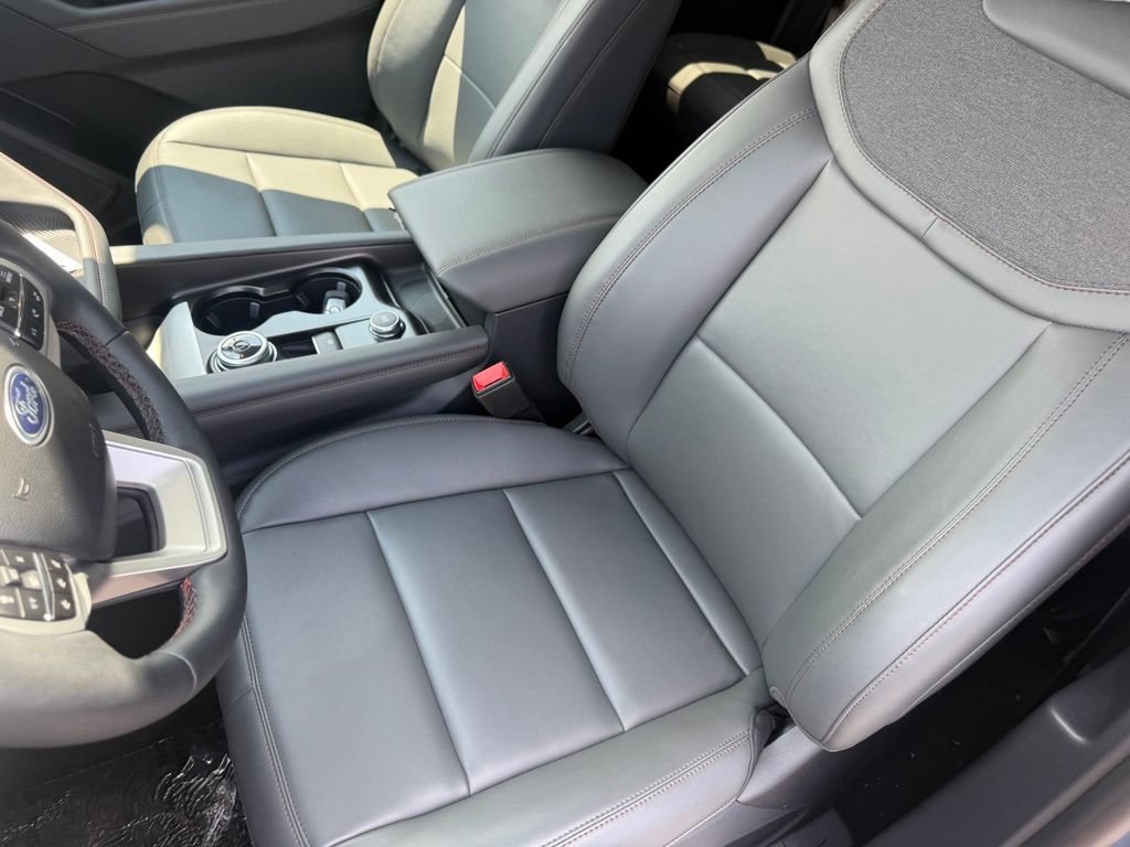 New 2026 Ford Explorer Active w/ Active Comfort Package AWD/4WD image 18
