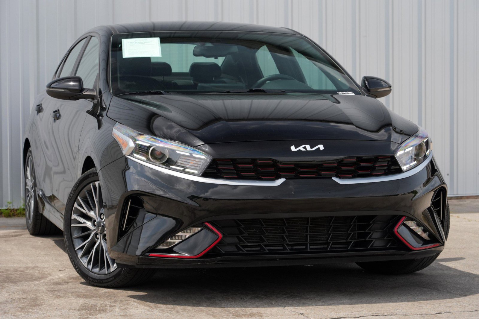 Used 2023 Kia Forte GT-Line FWD image 2