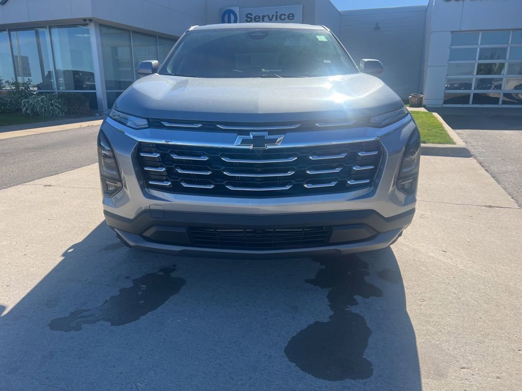 New 2026 Chevrolet Equinox LT w/ Convenience Package II image 2