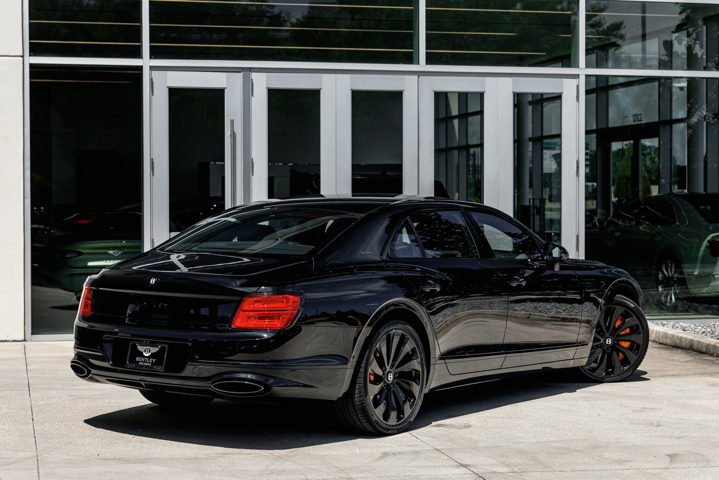 New 2025 Bentley Flying Spur Plug-In Hybrid image 19