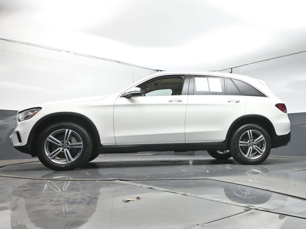 Used 2022 Mercedes-Benz GLC 300 w/ Premium Package Lite image 34