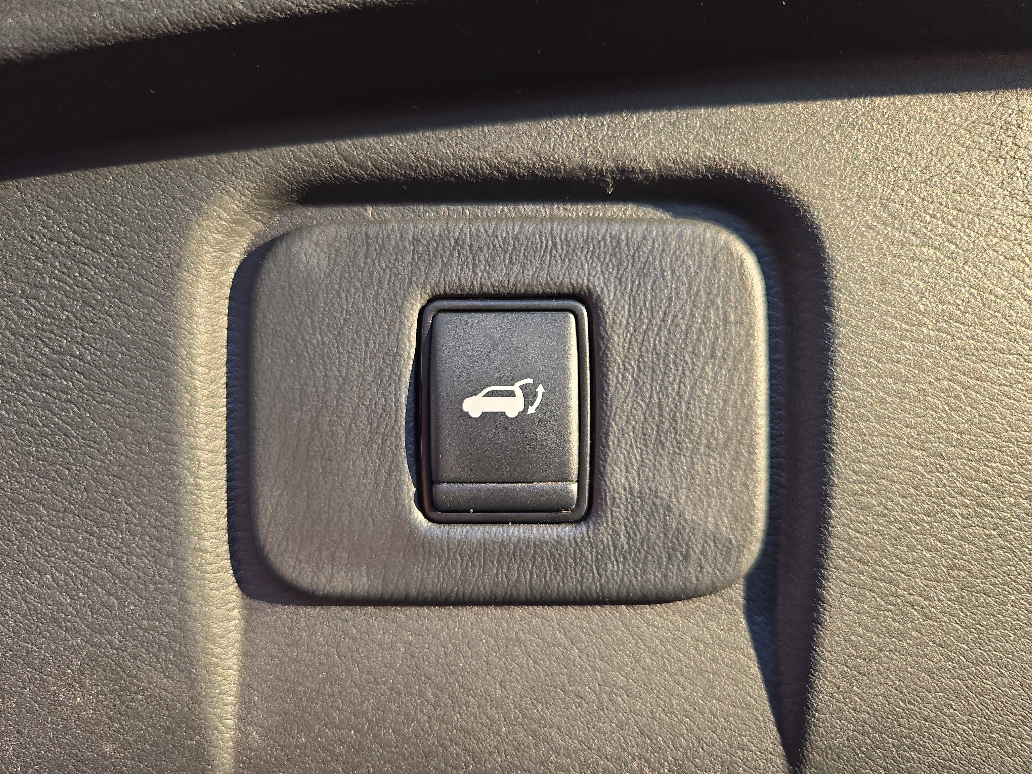 Certified 2024 Nissan Murano Platinum w/ Cargo Package image 11