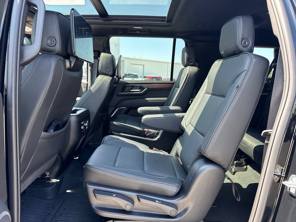 Used 2026 GMC Yukon XL Denali w/ Denali Reserve Package AWD/4WD image 15