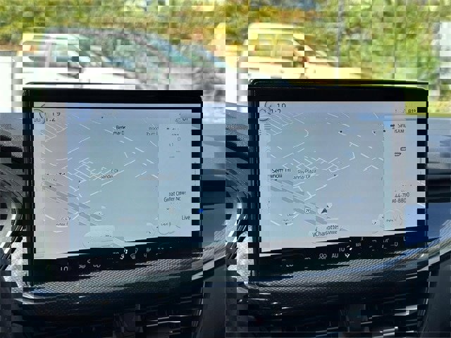 Certified 2024 Ford Escape ST-Line w/ Tech Pack #1 image 9