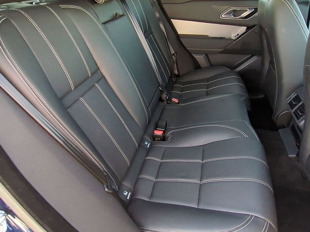 Used 2022 Land Rover Range Rover Velar R-Dynamic S image 22