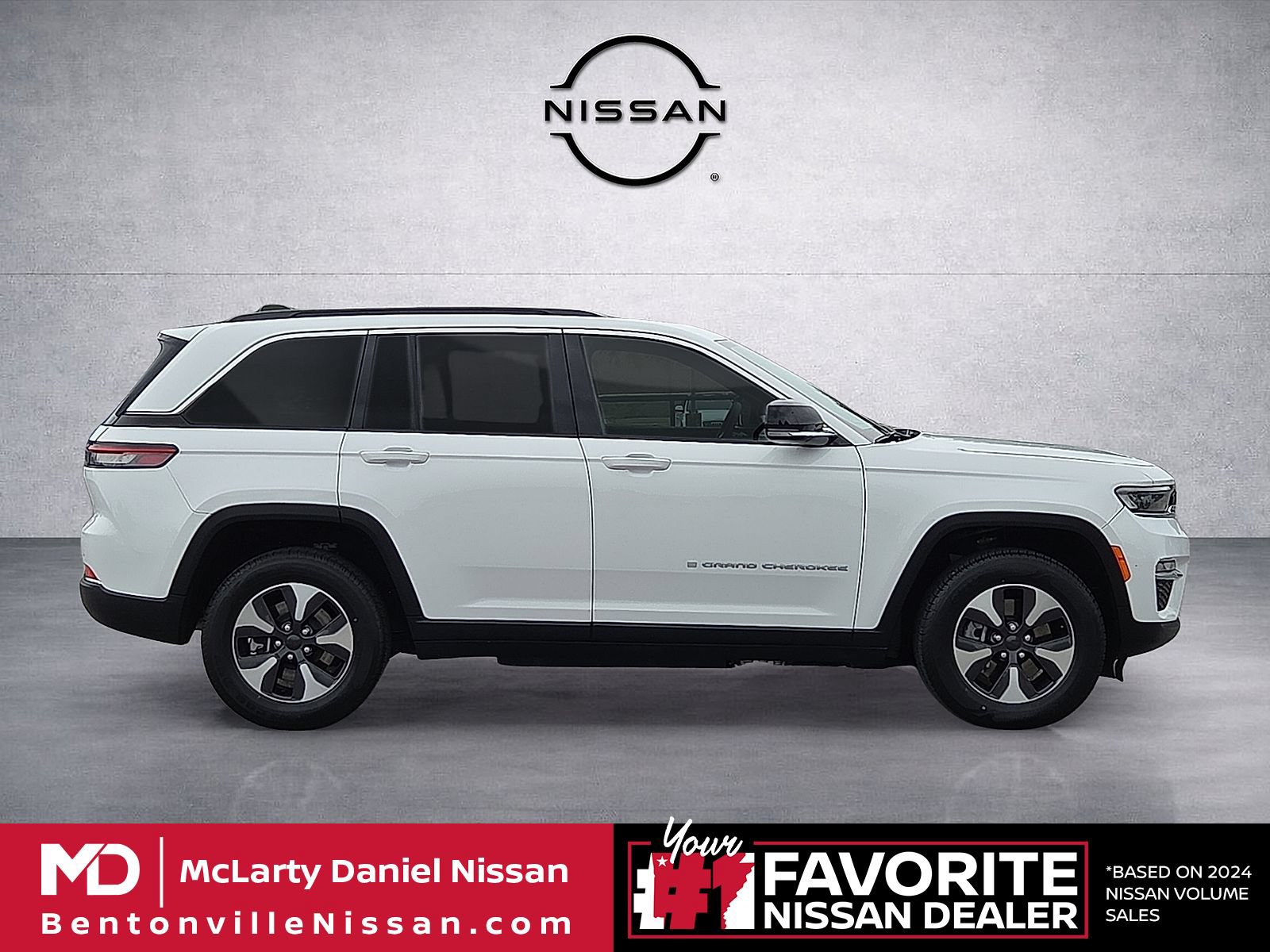 Used 2024 Jeep Grand Cherokee Limited 4xe AWD/4WD image 6