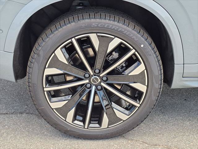 New 2027 Volvo XC90 B6 Plus AWD/4WD image 6