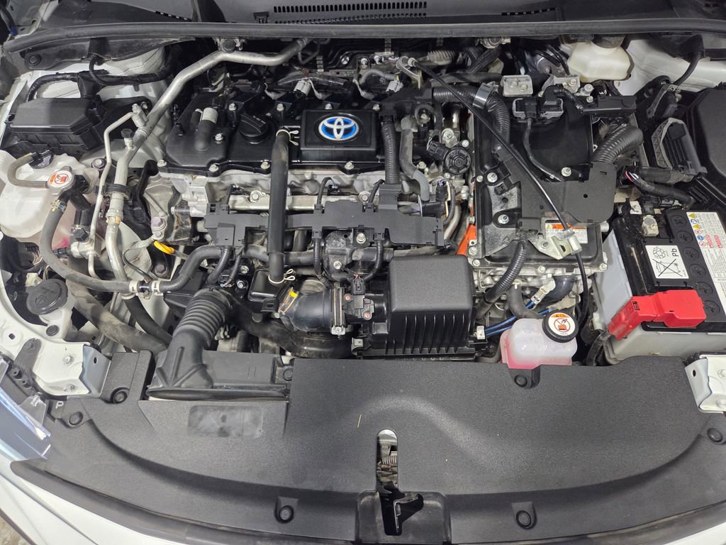 Used 2023 Toyota Corolla SE w/ SE Package image 22