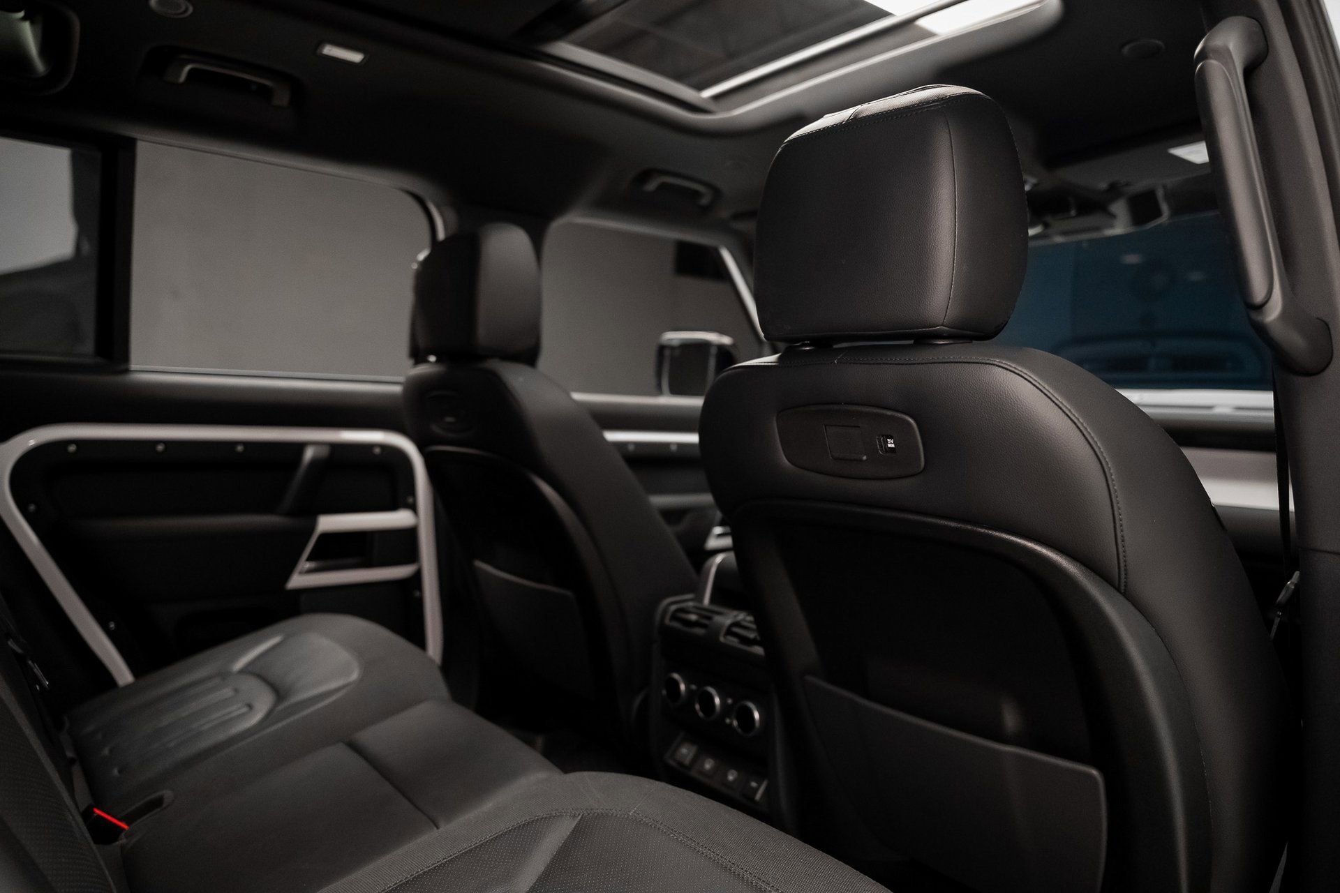 Used 2021 Land Rover Defender 110 S image 70