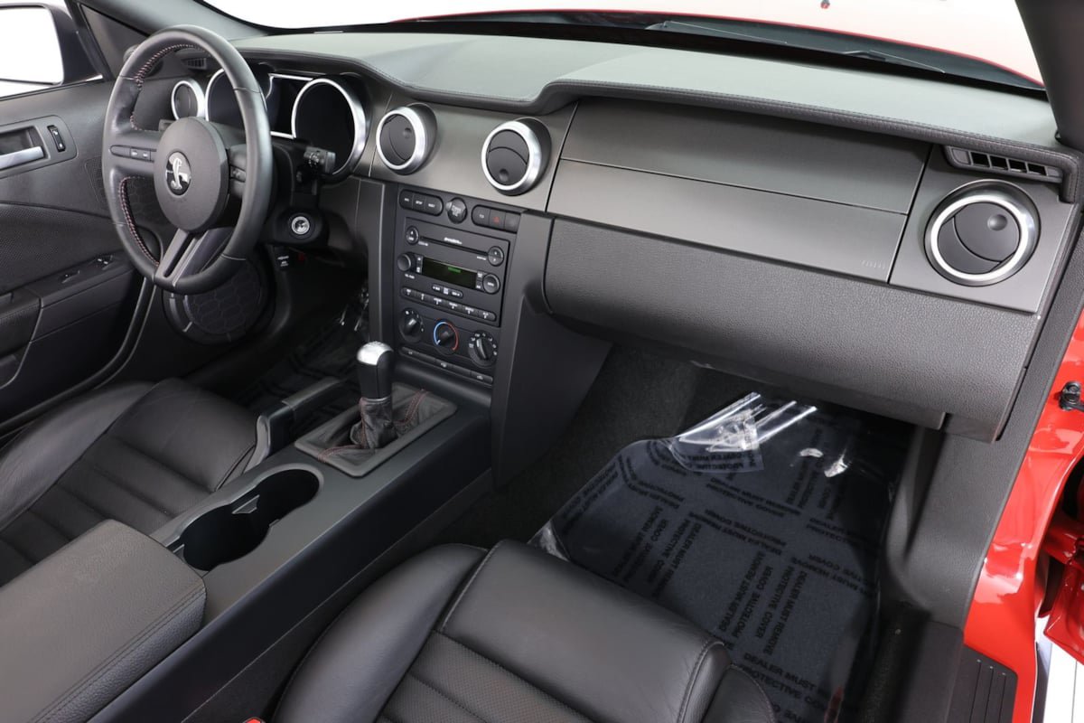 Used 2007 Ford Mustang Shelby GT500 RWD image 25