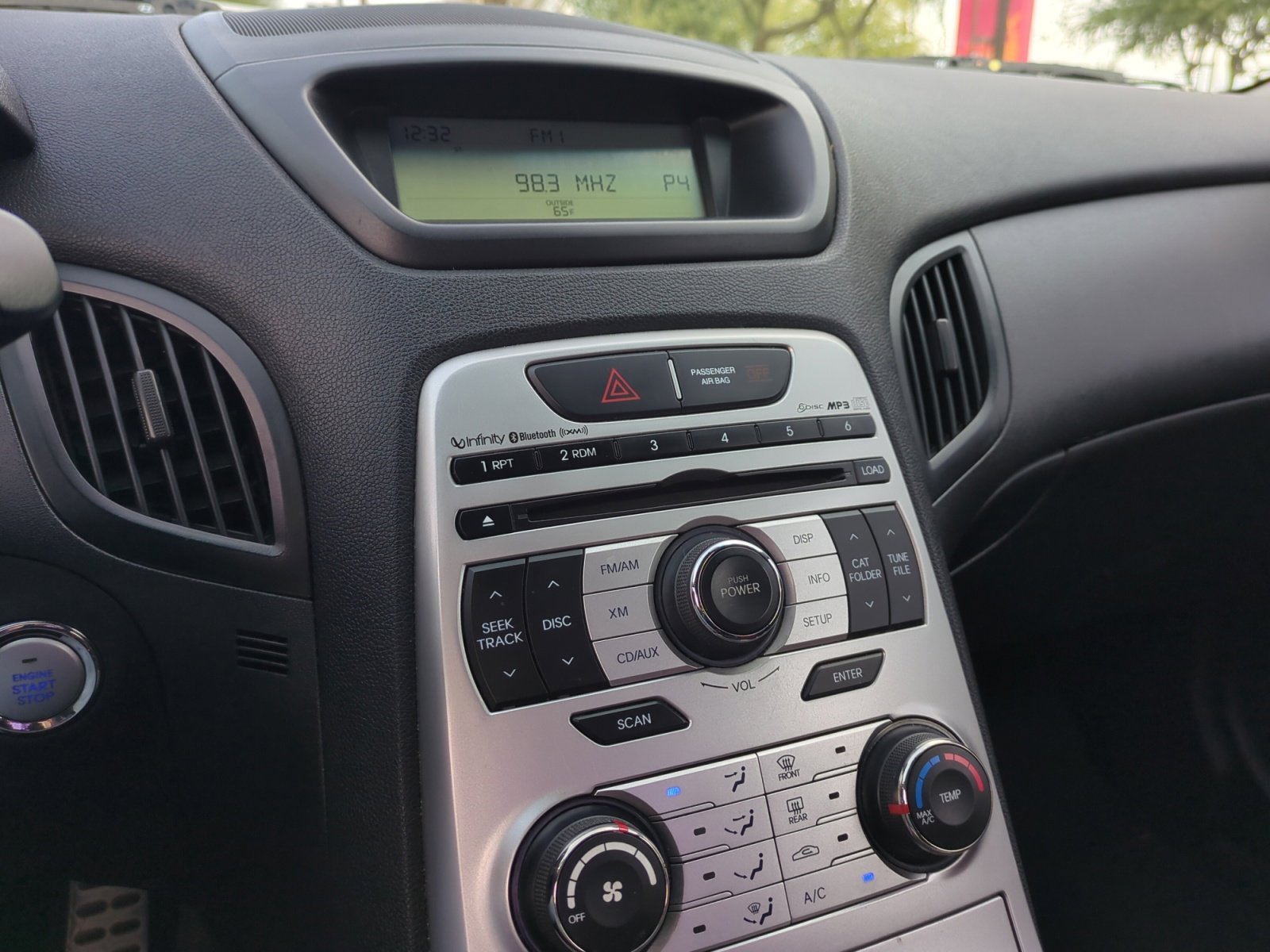 Used 2010 Hyundai Genesis 2.0T image 12