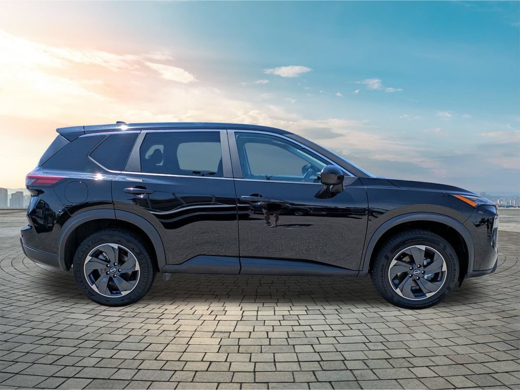 Certified 2025 Nissan Rogue SV FWD image 4