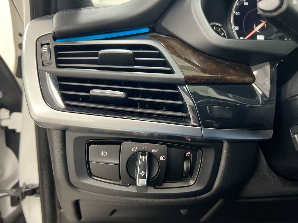 Used 2018 BMW X5 xDrive50i image 18