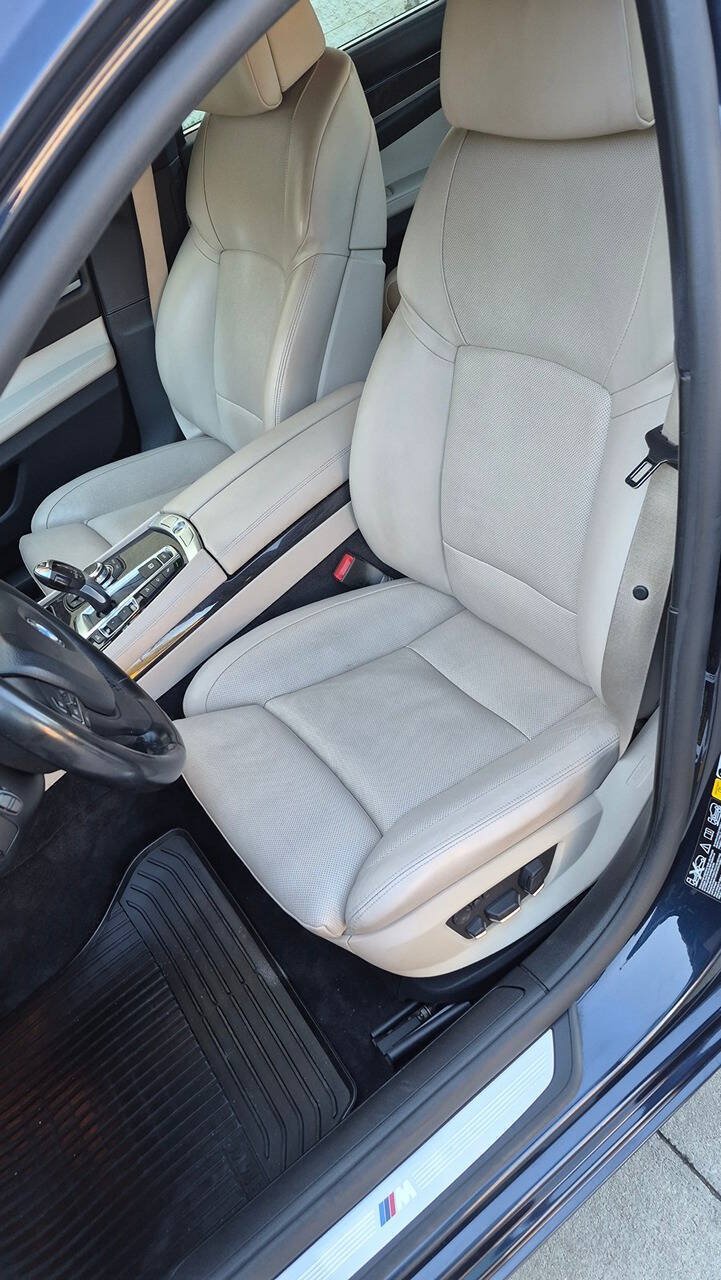 Used 2011 BMW 750Li xDrive AWD/4WD image 29