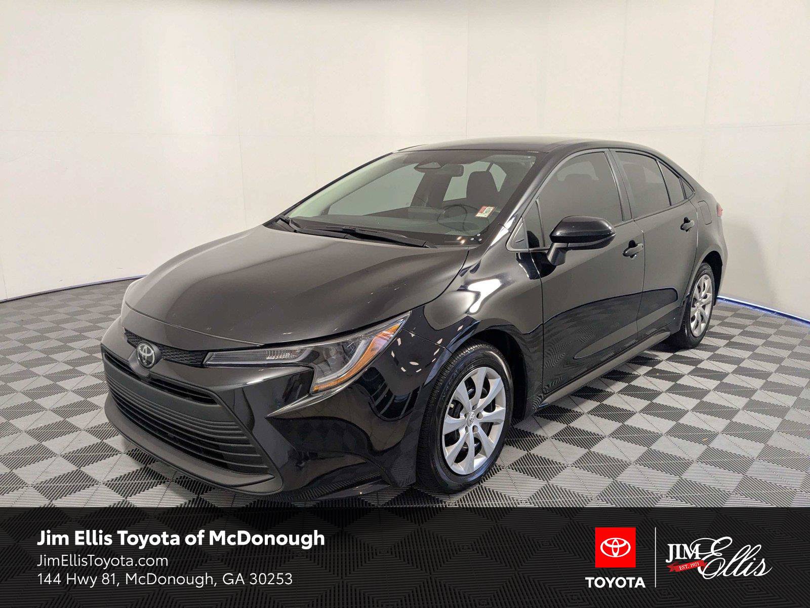 Used 2026 Toyota Corolla LE FWD image 1