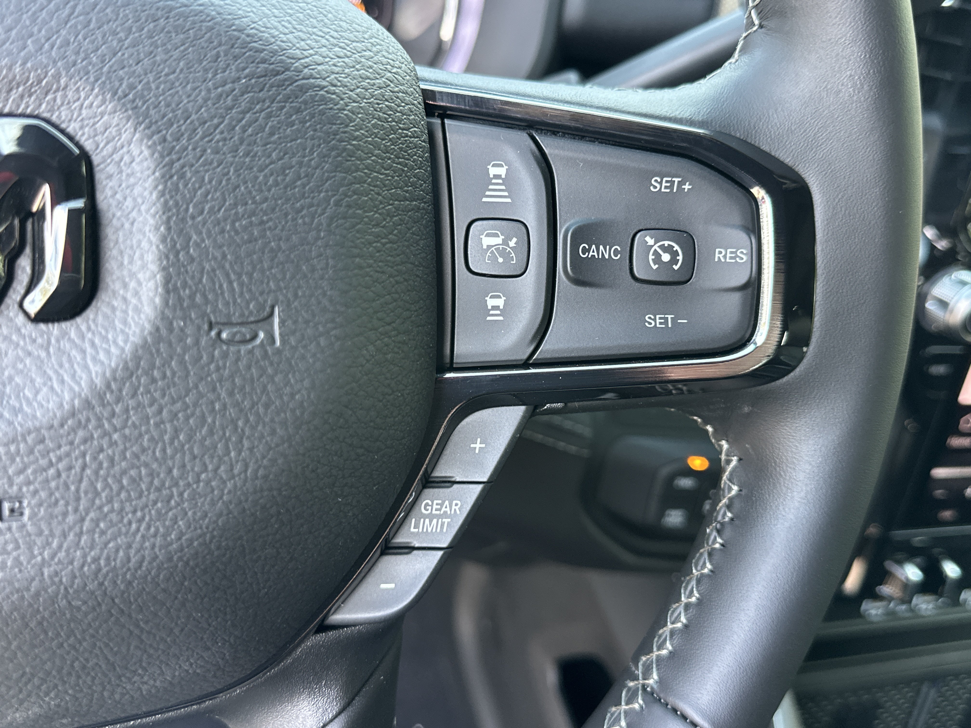 New 2027 RAM 2500 Limited AWD/4WD image 12