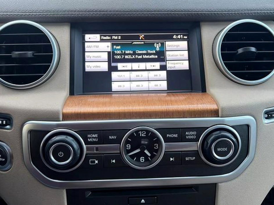 Used 2016 Land Rover LR4 HSE image 28