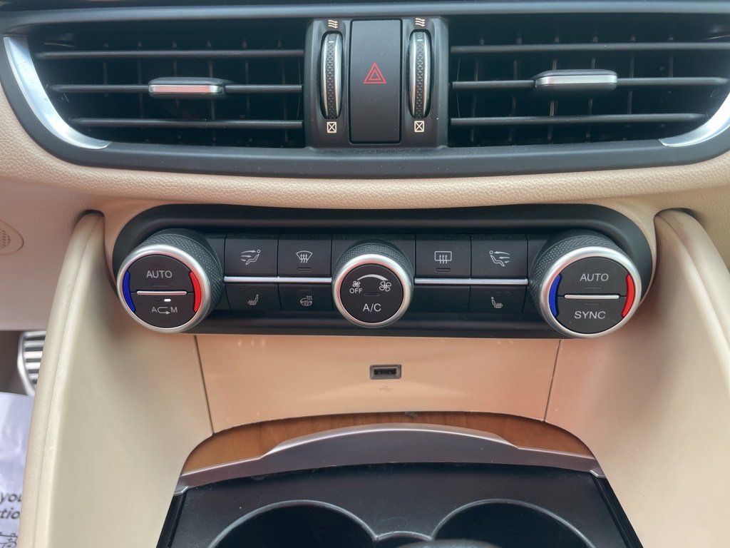 Used 2018 Alfa Romeo Giulia Ti w/ Quick Order Package 22Z Lusso image 22