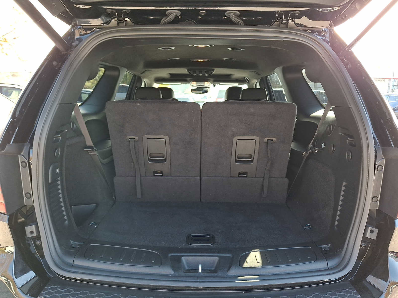 Used 2023 Dodge Durango R/T w/ Hemi Orange Plus Package image 33