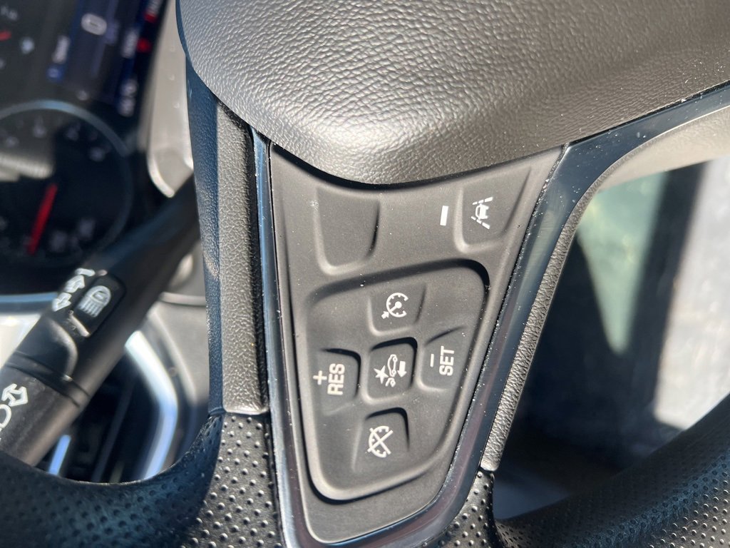 Used 2021 Chevrolet Equinox LT w/ LPO, Floor Liner Package image 10