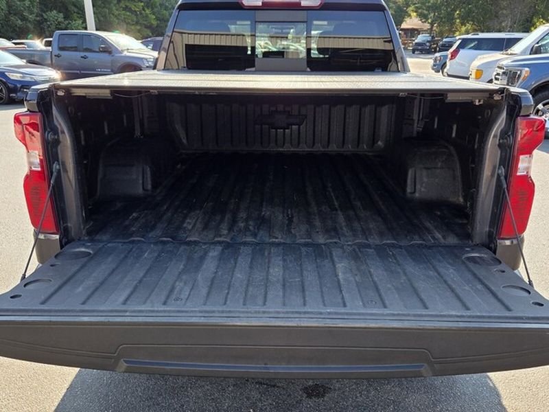 Used 2023 Chevrolet Silverado 1500 LT AWD/4WD image 15