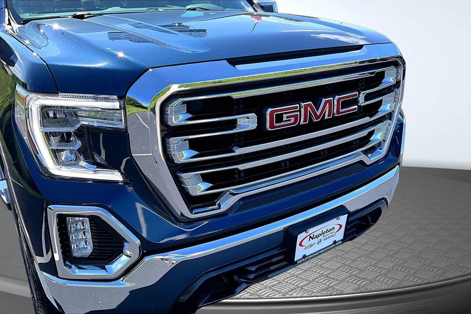 Used 2021 GMC Sierra 1500 SLT w/ X31 Off-Road Package AWD/4WD image 29