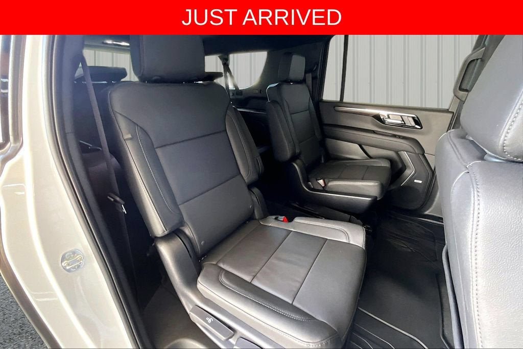 New 2026 Chevrolet Suburban LT w/ Comfort Package AWD/4WD image 6