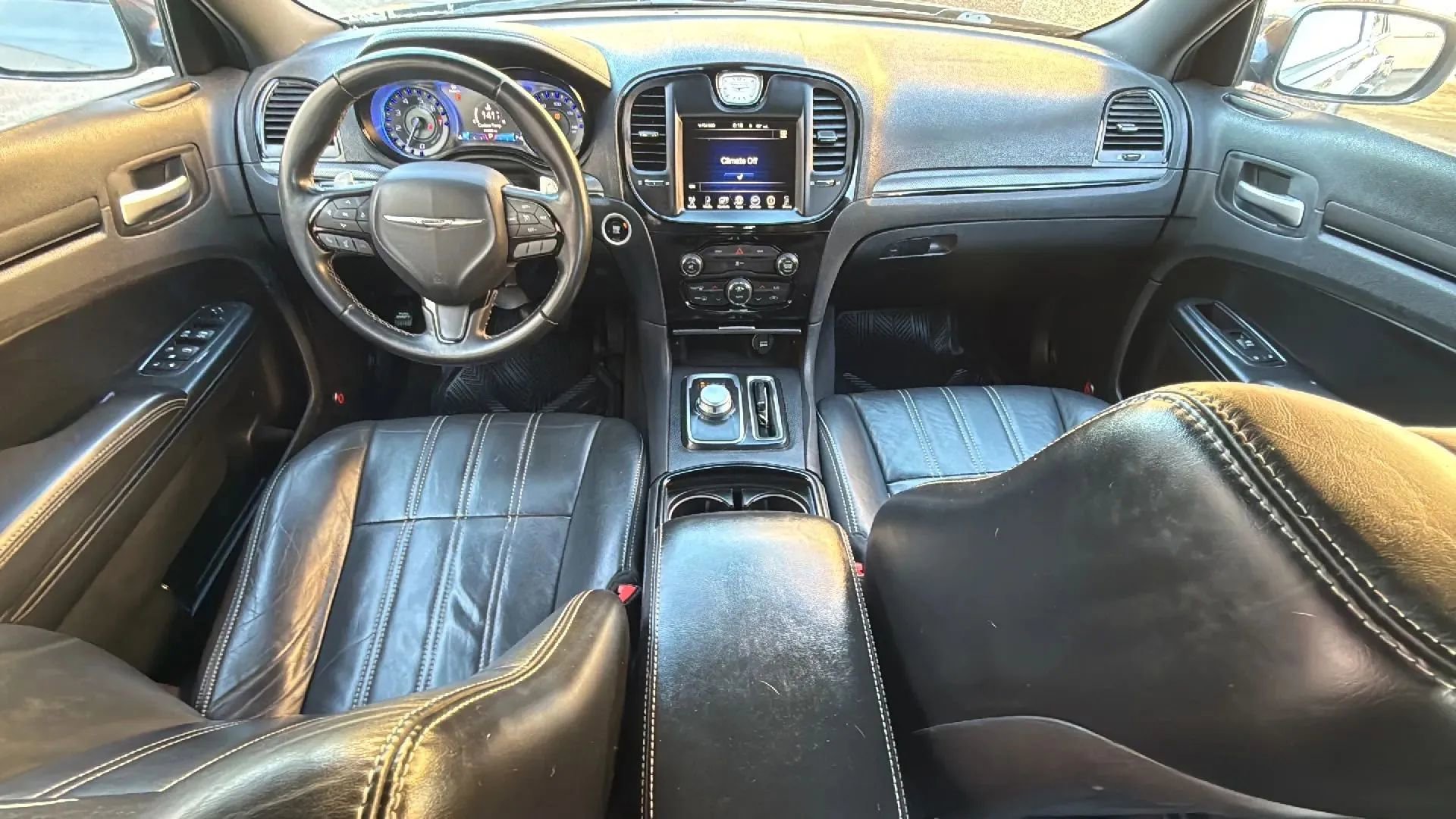 Used 2016 Chrysler 300 S RWD image 28
