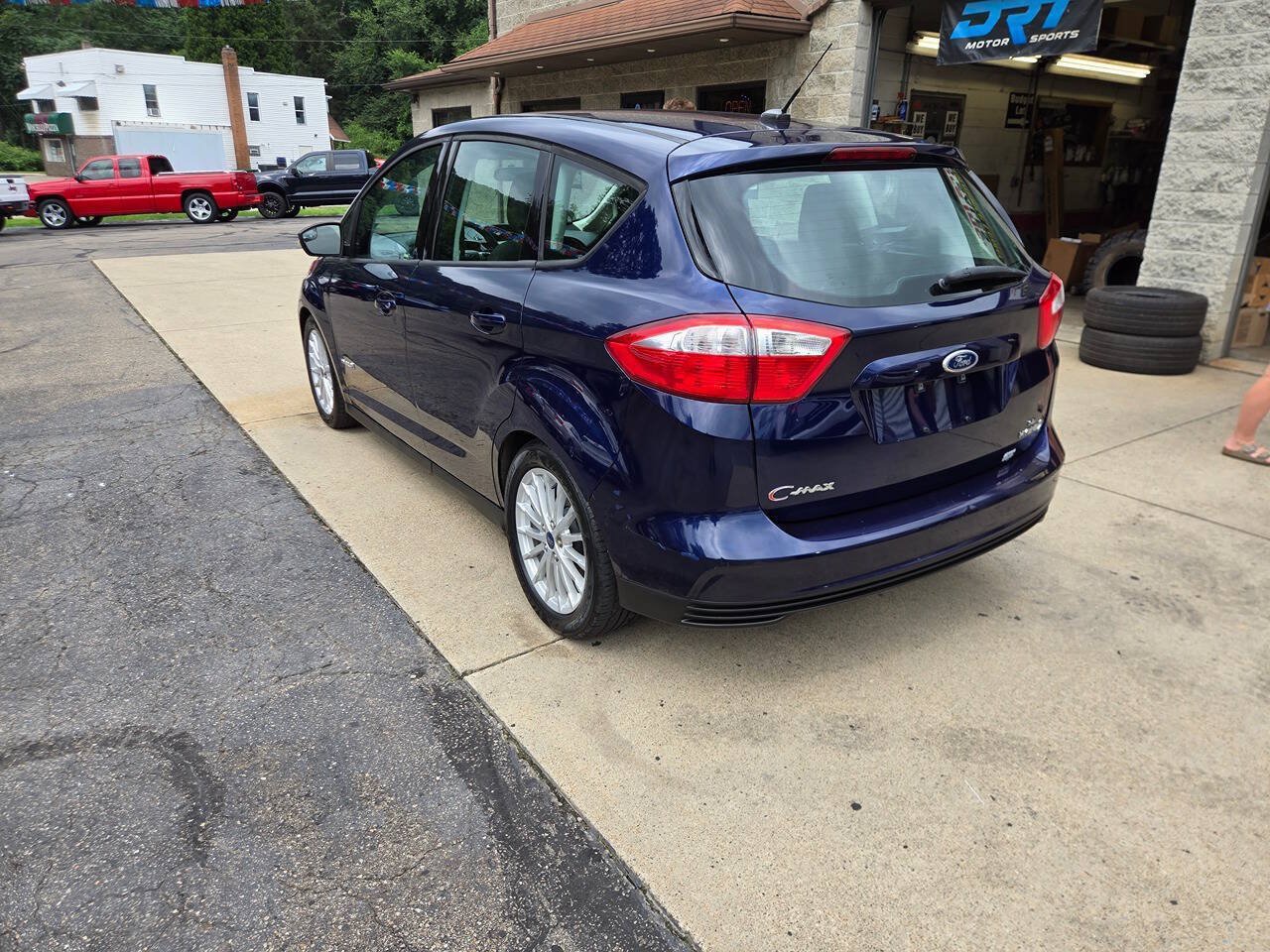 Used 2016 Ford C-MAX SE w/ Interior Protection Package FWD image 5