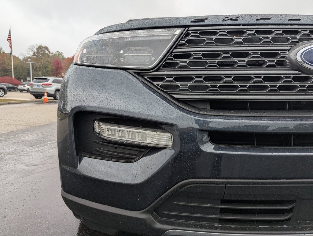 Used 2022 Ford Explorer XLT w/ Equipment Group 202A image 10