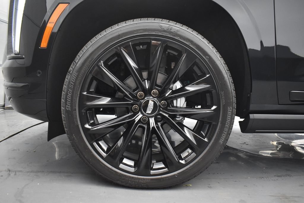 Certified 2026 Cadillac Escalade Platinum Sport w/ LPO, ONYX Package AWD/4WD image 8